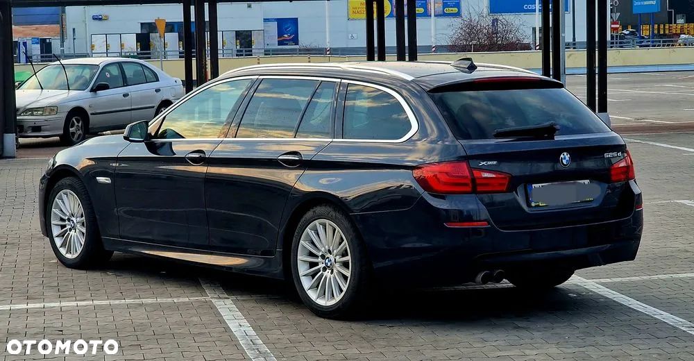 BMW Seria 5 525d xDrive - 7