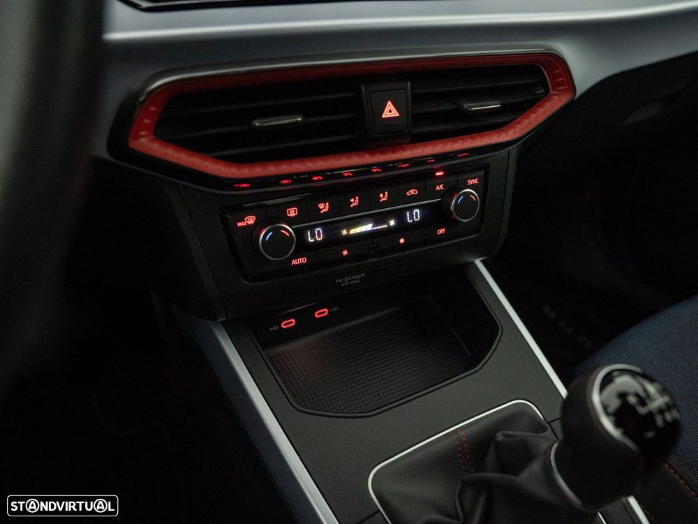 SEAT Arona 1.0 TSI FR - 25