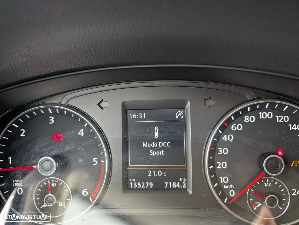 VW Sharan 2.0 TDI Highline DSG - 26