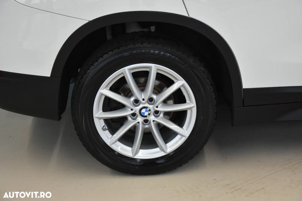 BMW X1 sDrive18d Aut. Sport Line - 18