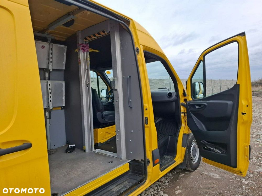 Mercedes-Benz Sprinter - 10