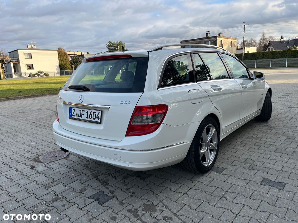 Mercedes-Benz Klasa C 180 T BlueEFFICIENCY 7G-TRONIC Avantgarde - 3