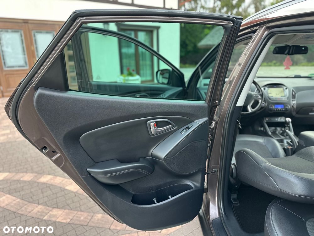 Hyundai ix35 1.6 2WD Fifa World Cup Edition - 36