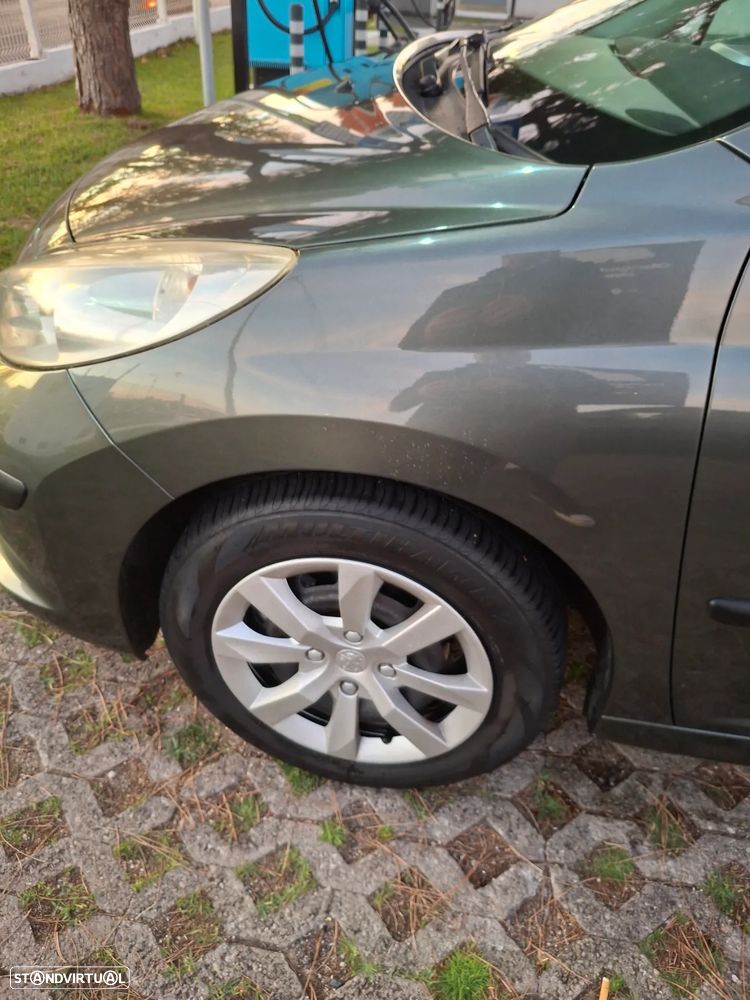 Peugeot 207 SW 1.4 Trendy - 14