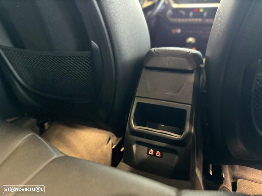 BMW 116 d Pack Desportivo M - 26