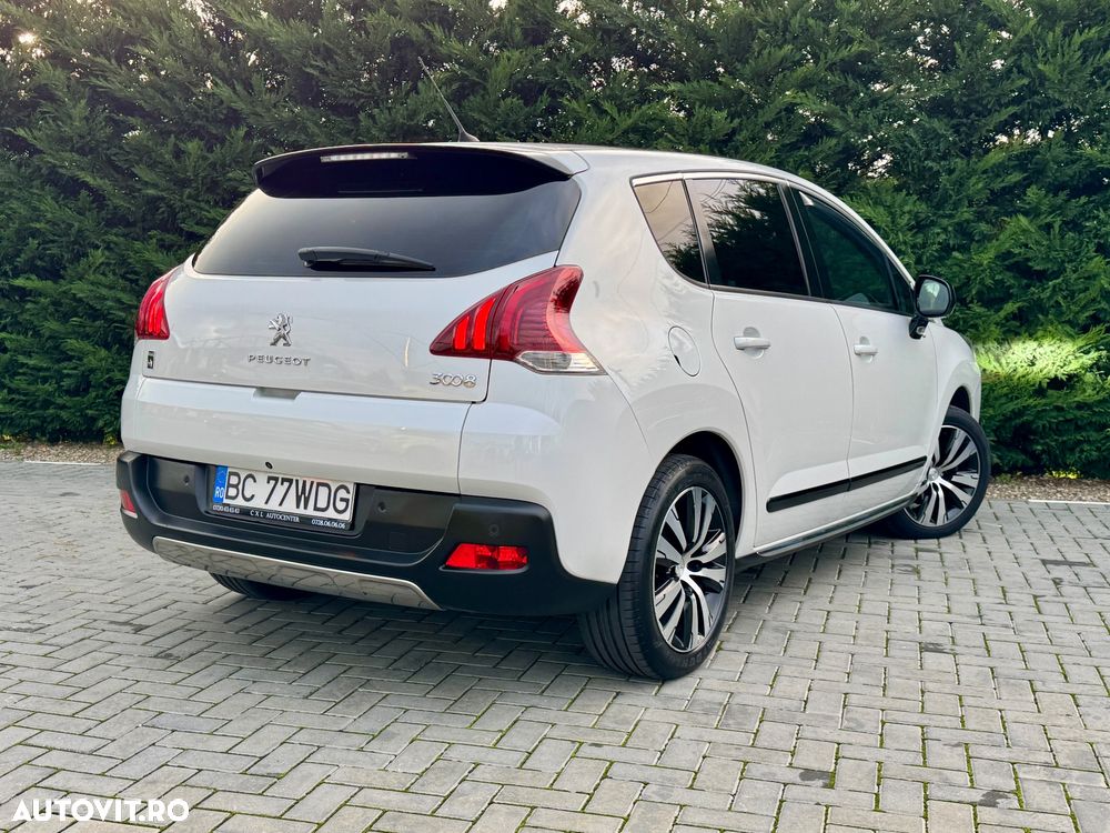 Peugeot 3008 Hybrid4 - 4