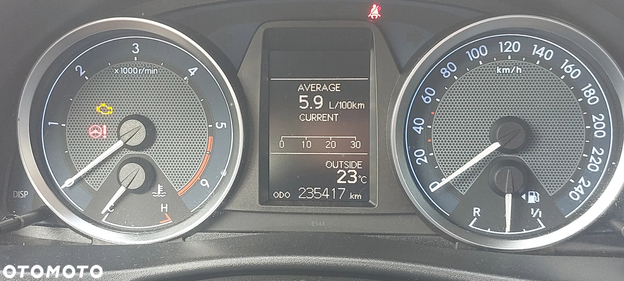 Toyota Auris 2.0 D-4D Premium Comfort - 5
