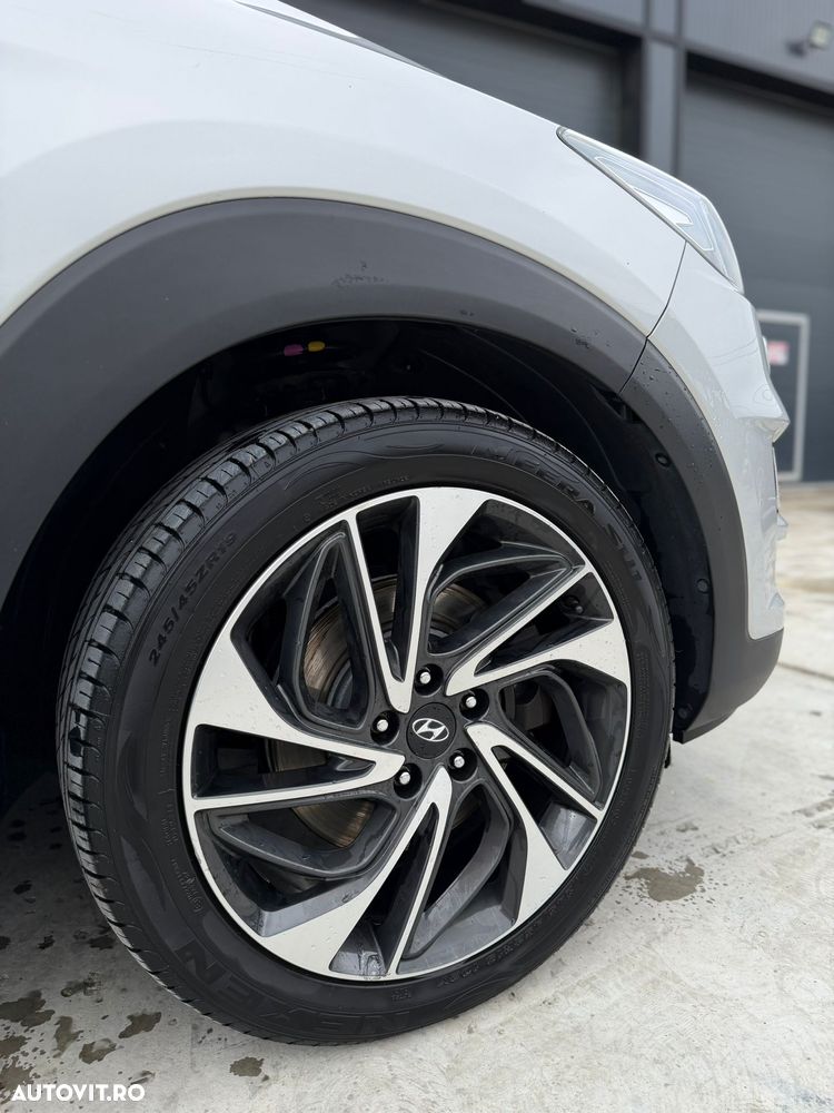 Hyundai Tucson 1.6 T-GDi 4WD 7DCT Luxury+ - 29
