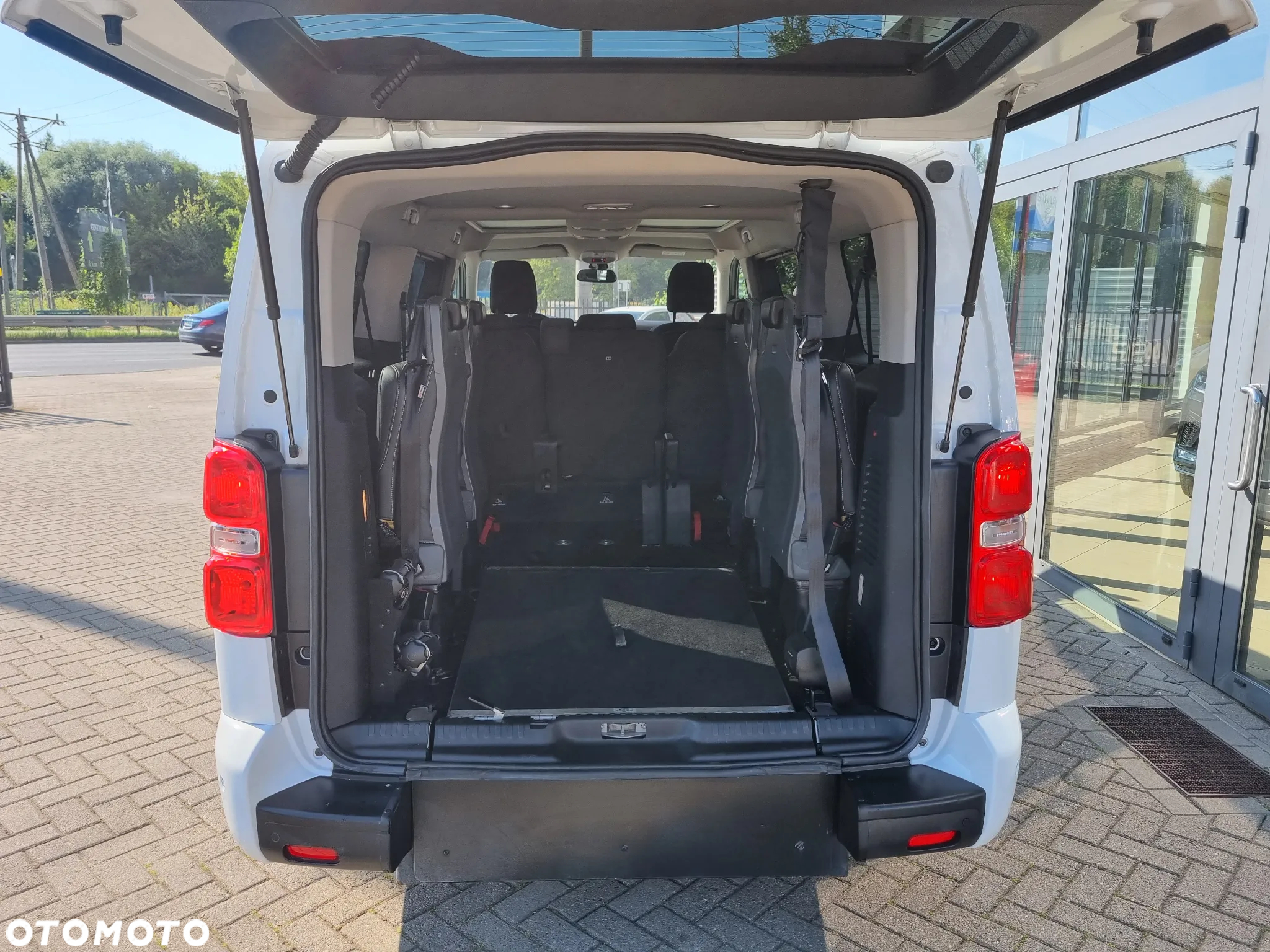 Toyota ProAce 2,0-l-D-4D L2 (7-Si.) Autm Verso Executive - 6