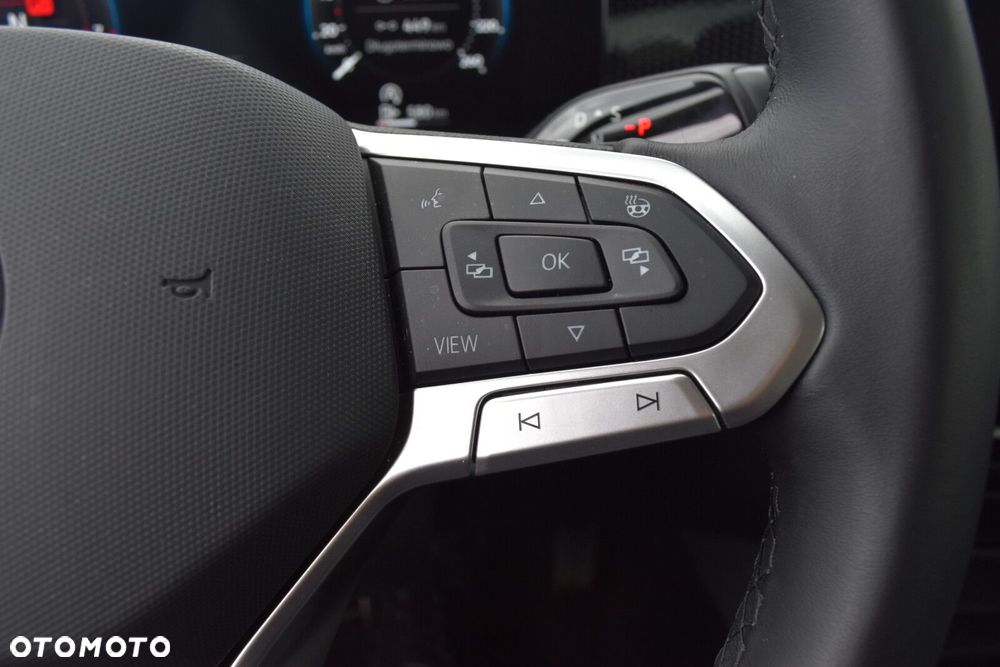 Volkswagen Passat 1.5 TSI EVO Business DSG - 25