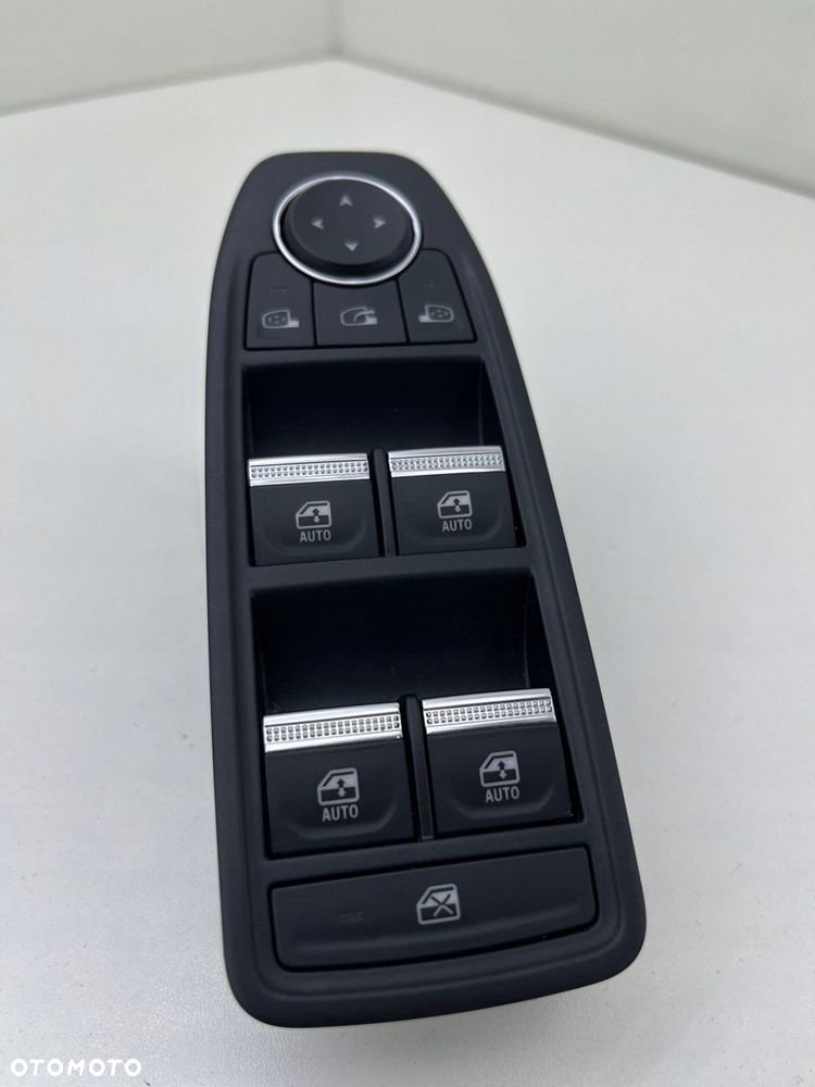 RENAULT SYMBIOZ PANEL PRZEŁĄCZNIK SZYB KIEROWCY 254108935R - 1