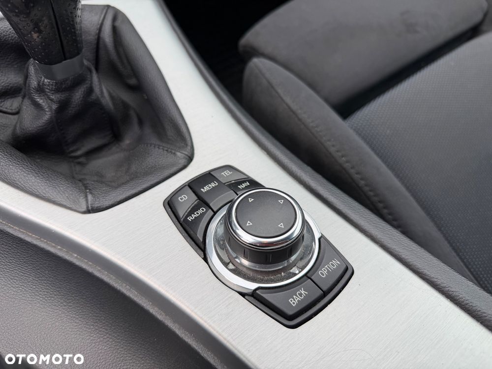 BMW Seria 3 320d Efficient Dynamics Sport Line - 18