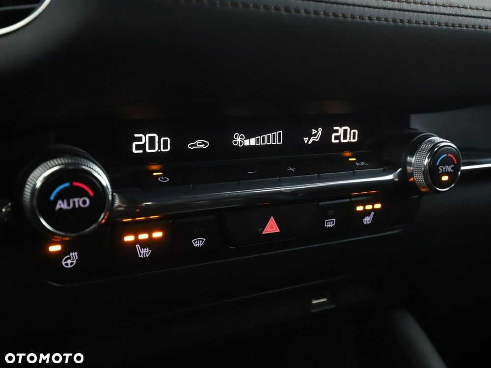 Mazda 3 e-SKYACTIV-G 2.0 M HYBRID 150 DRIVE SELECTION - 28