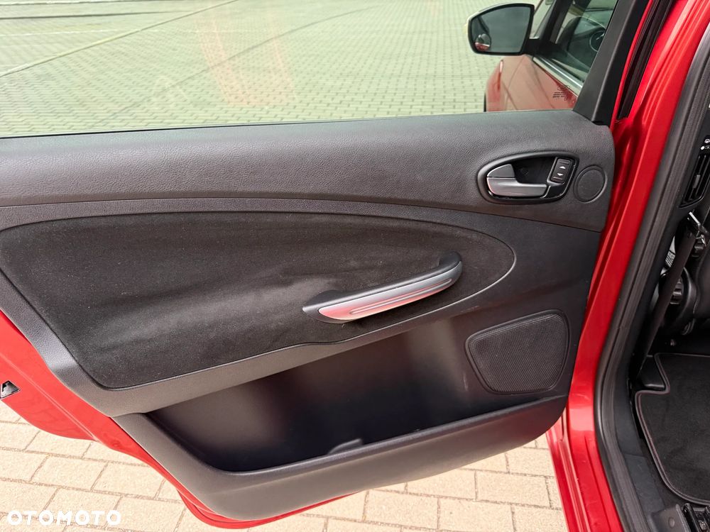 Ford Galaxy 2.0 TDCi Ghia - 36