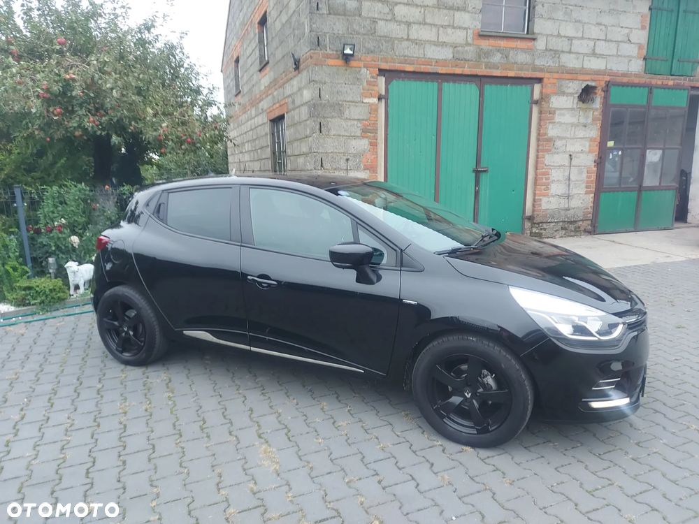 Renault Clio - 11