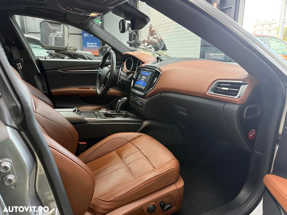 Maserati Ghibli Diesel GranSport - 32