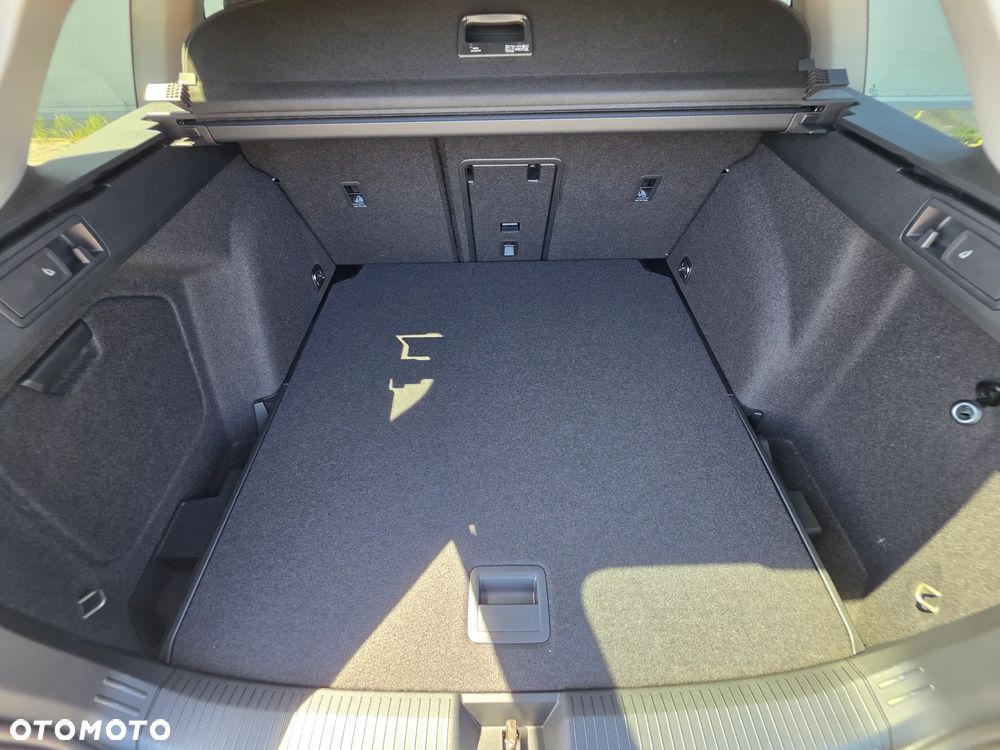 Volkswagen Golf 1.5 eTSI mHEV Life Plus DSG - 26