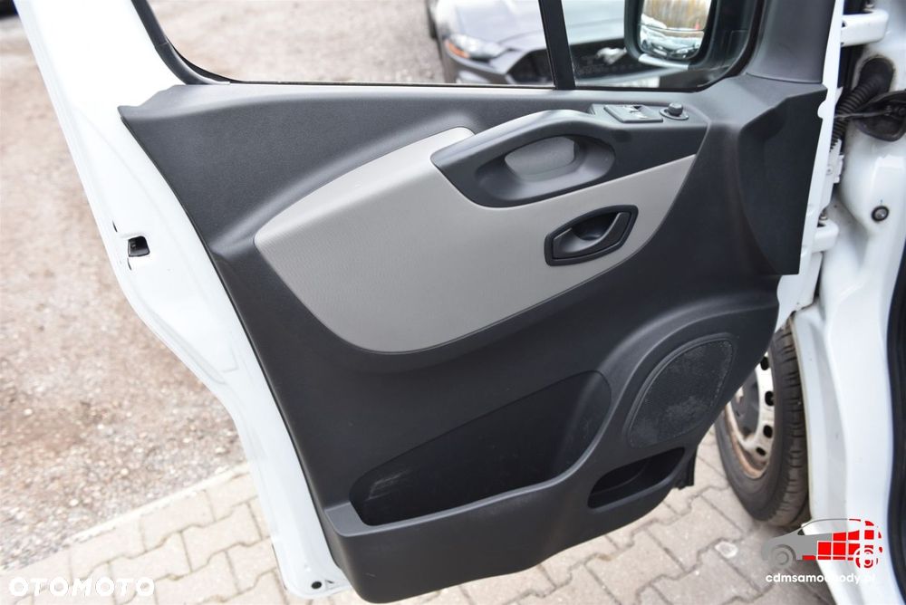 Renault Trafic - 12
