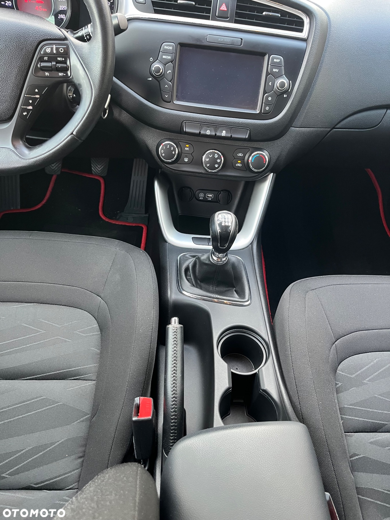 Kia Ceed 1.6 GDI Dream-Team Edition - 21