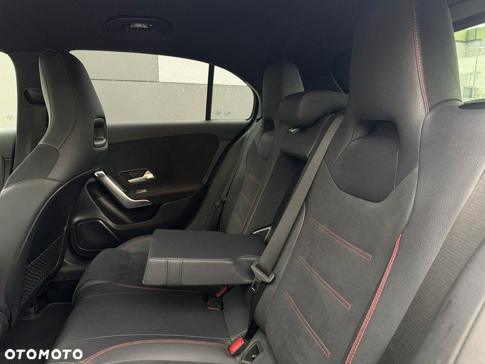 Mercedes-Benz Klasa A 200 AMG Line 7G-DCT - 26