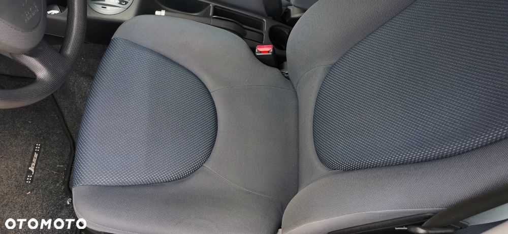 Honda Jazz 1.4 CVT LS - 24