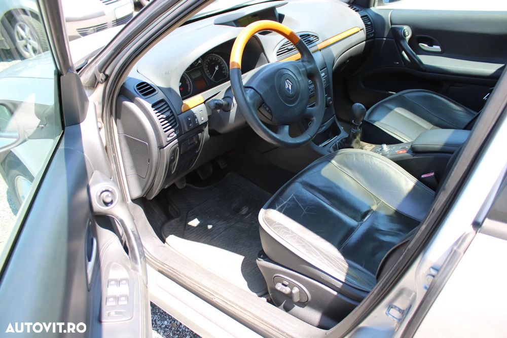 Renault Laguna 2.0dCi Initiale - 4