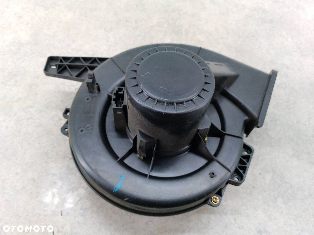 WENTYLATOR NAWIEWU, DMUCHAWA VW FOX 6Q1819015G 1.2 6V - 7