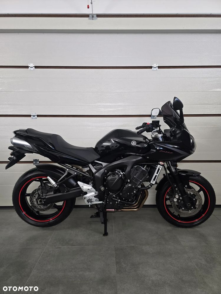 Yamaha FZ6 - 1