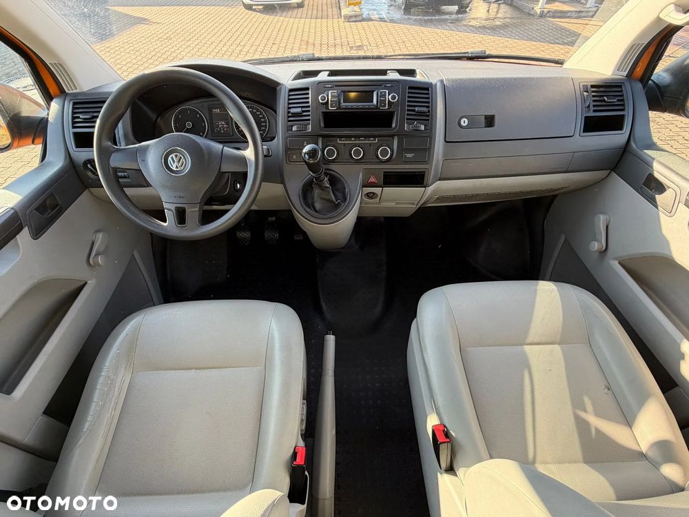 Volkswagen Transporter Caravelle Lang BMT Comfortline - 11