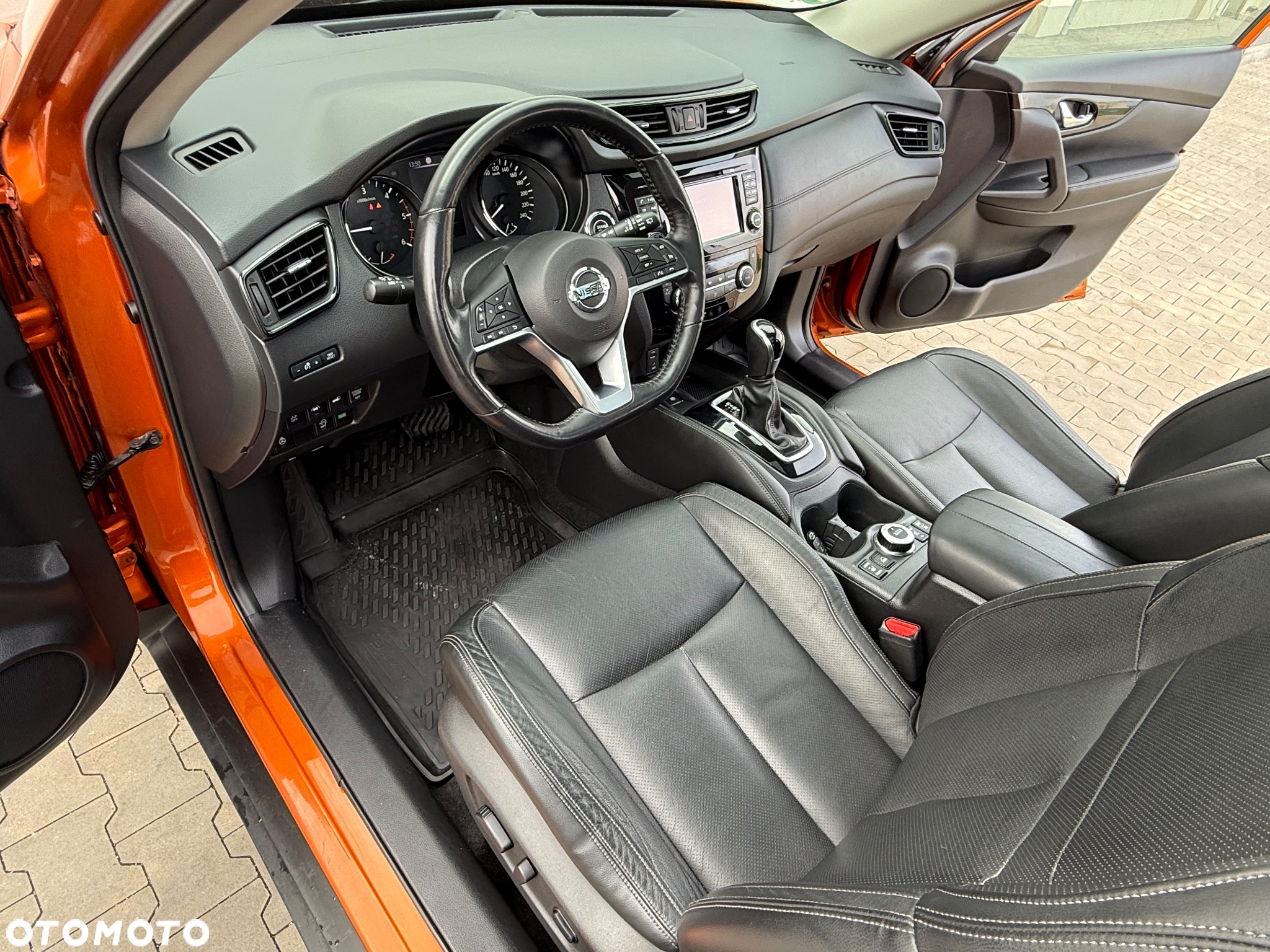 Nissan X-Trail 2.0 dCi Tekna 4WD Xtronic 7os - 16