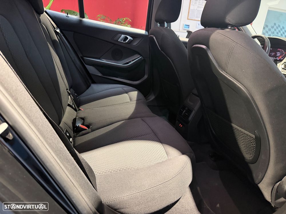 BMW 118 d Aut. Sport Line - 14