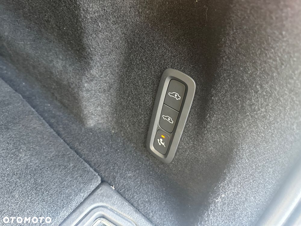 Volvo XC 60 T8 Plug-In Hybrid AWD Inscription - 30