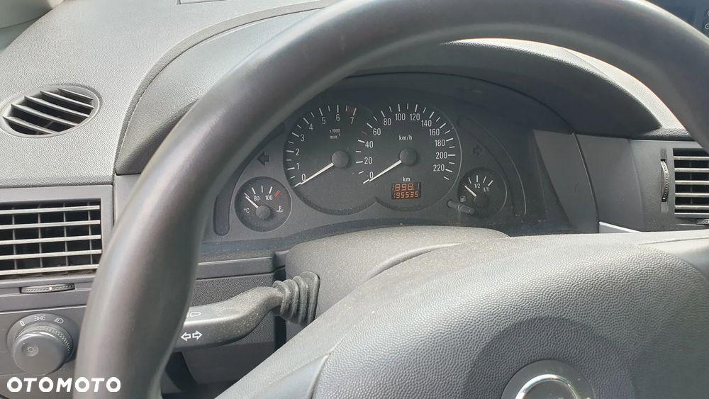 Opel Meriva 1.6 (Essentia) - 10
