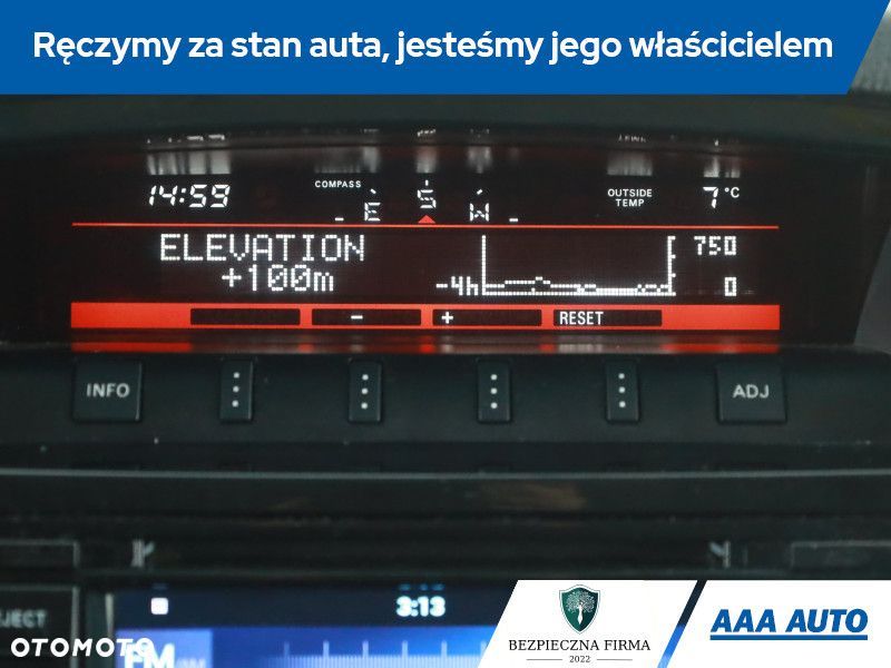 Mitsubishi Pajero - 16