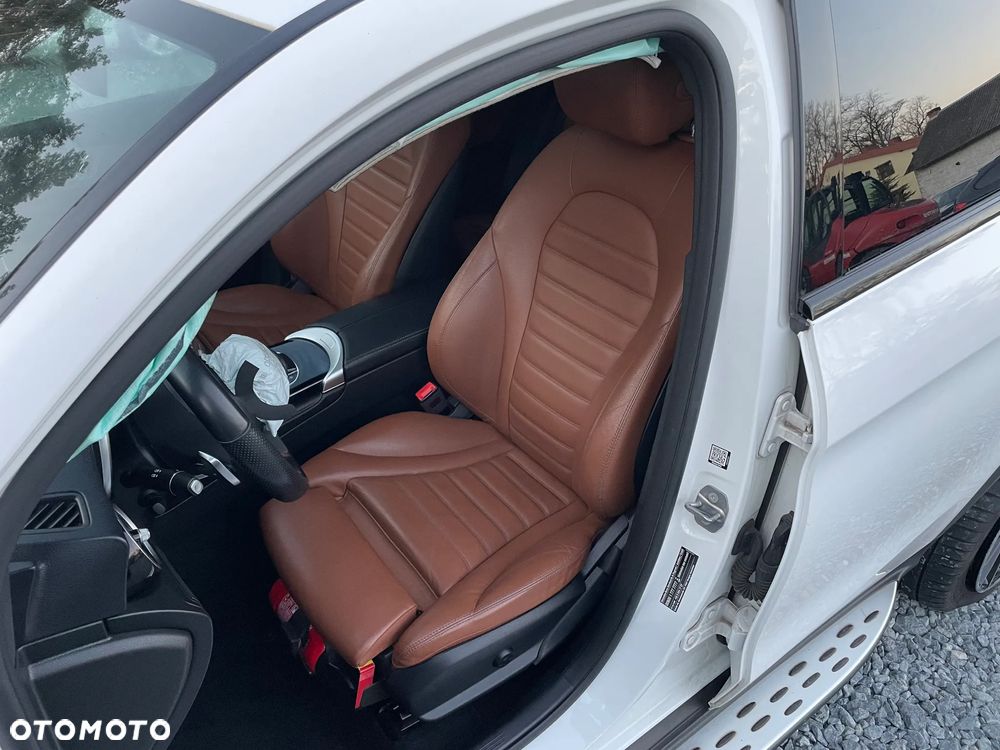 Mercedes-Benz GLC 220 d 4Matic 9G-TRONIC AMG Line - 17