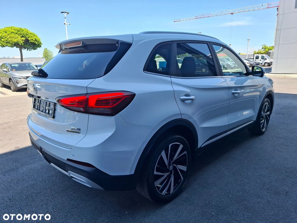 MG ZS Hybrid+ - 4