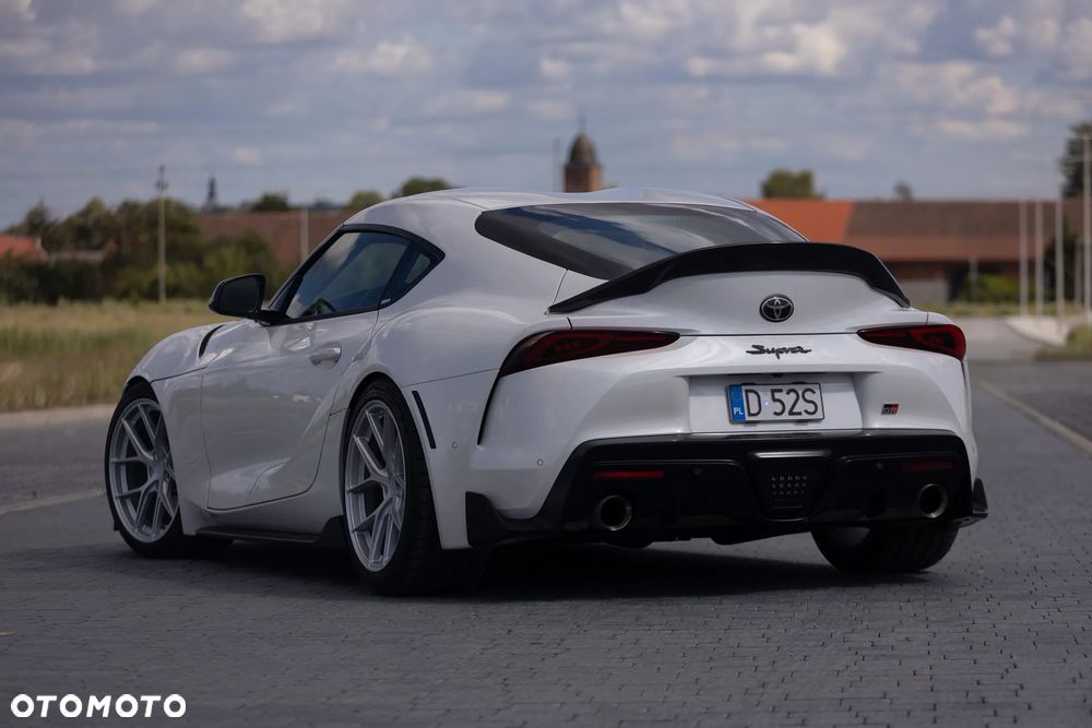 Toyota Supra - 11