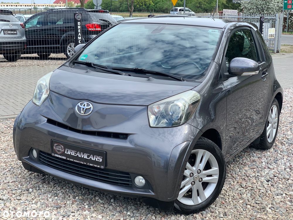 Toyota iQ - 1