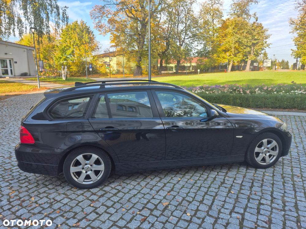 BMW Seria 3 318i - 14