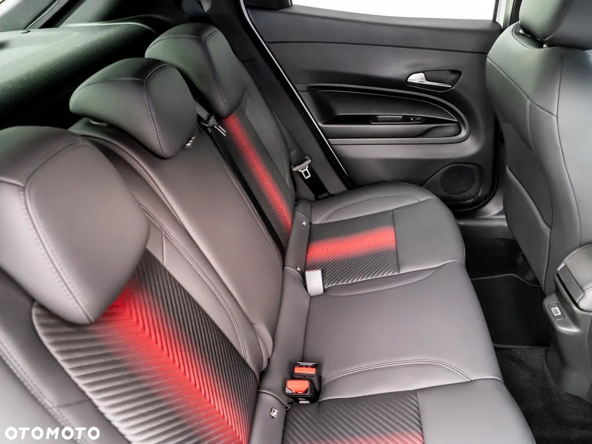 Alfa Romeo Junior 1.2 mHEV Ibrida Speciale eDCT - 17