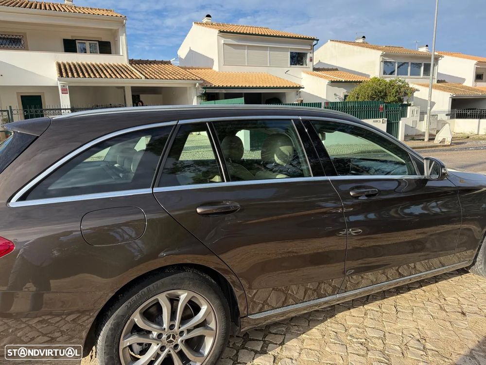 Mercedes-Benz 220 - 9