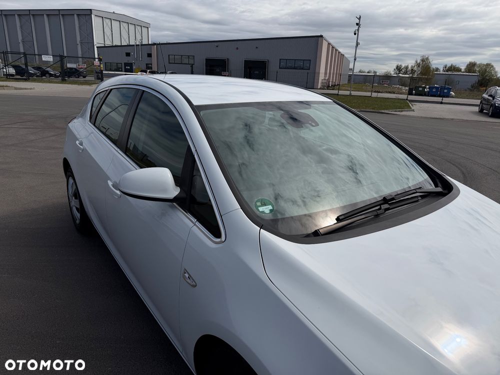 Opel Astra 1.4 T Enjoy - 27