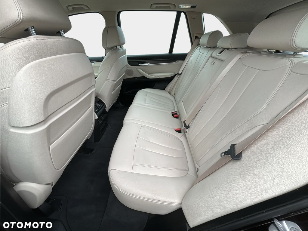 BMW X5 xDrive25d - 11