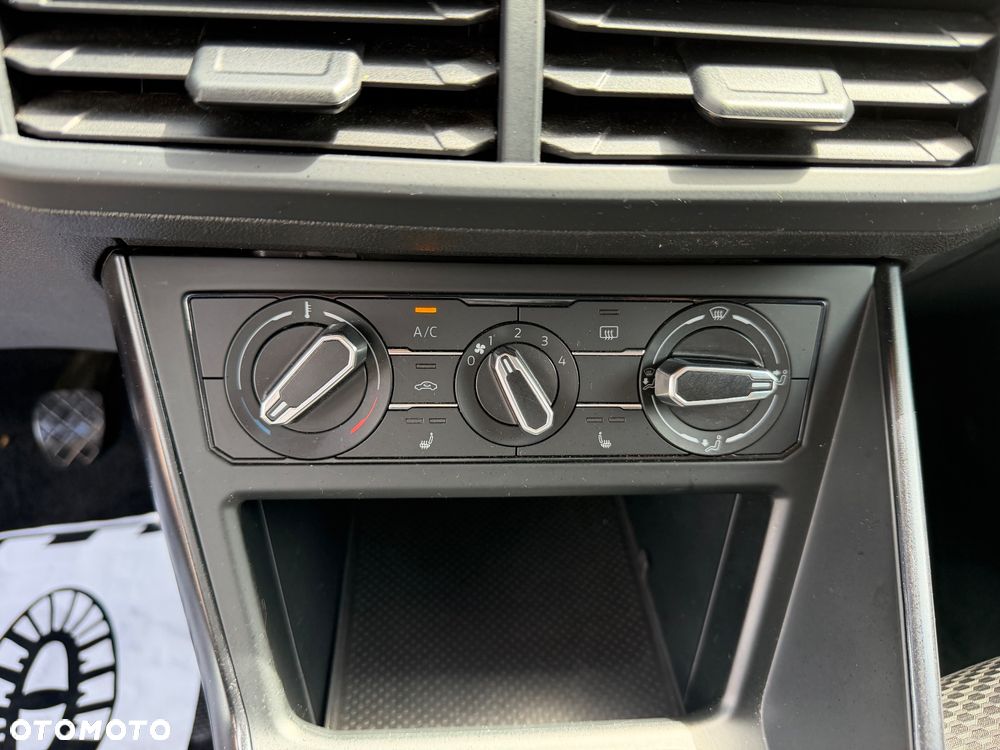 Volkswagen Polo - 17