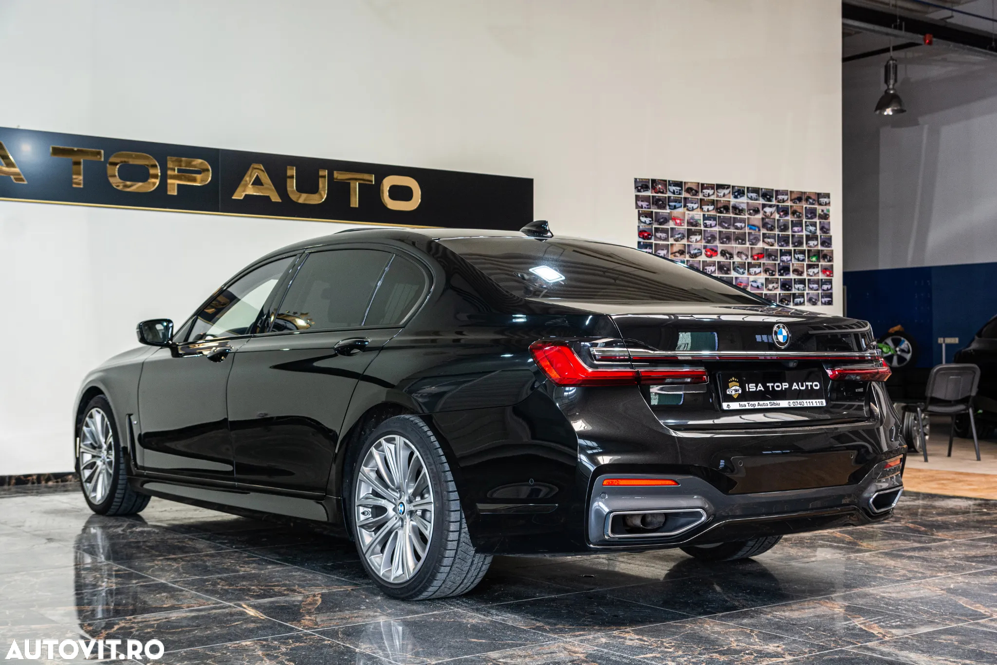 BMW Seria 7 730d xDrive MHEV - 39