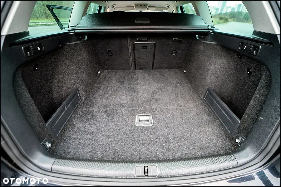 Volkswagen Passat - 36