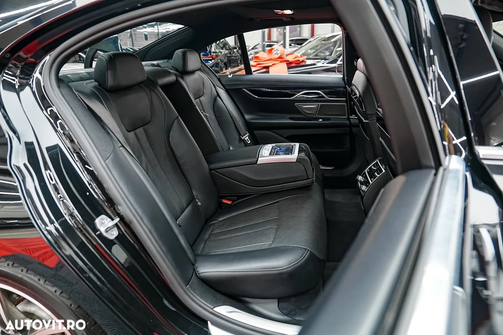 BMW Seria 7 740e iPerformance - 11