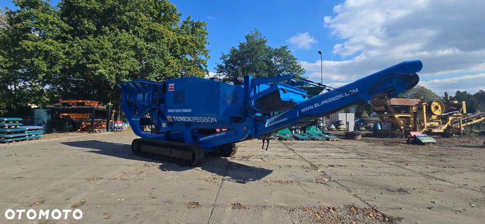 Terex Pegson Metrotrak 900x600 - 6