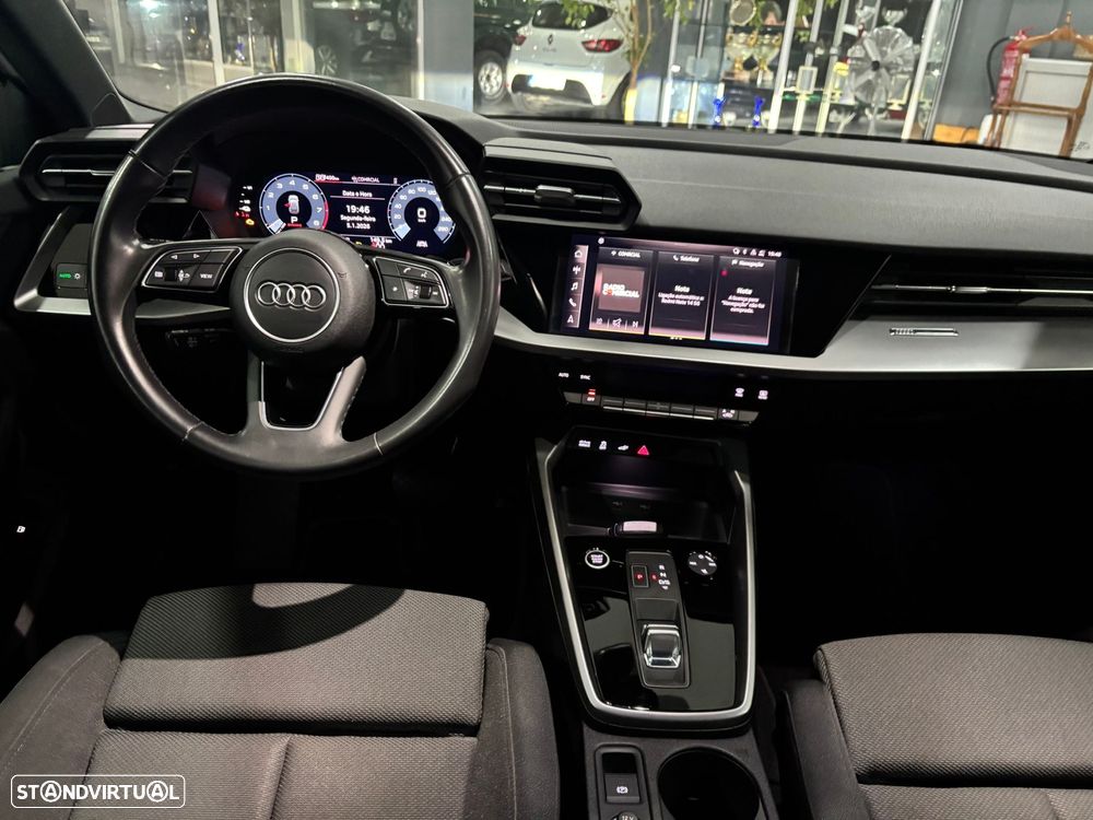 Audi A3 Sportback 45 TFSIe S line - 8