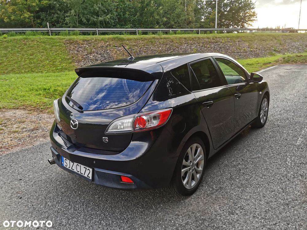 Mazda 3 1.6 Active + - 4